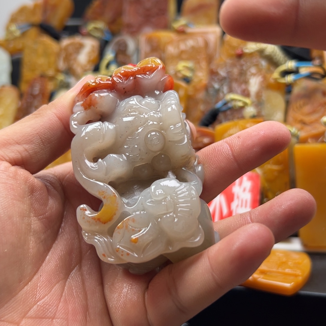 石英质玉（黄龙玉）未镶嵌hly