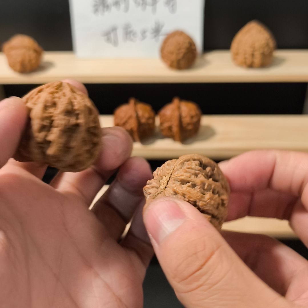 用***8吊坠文玩核桃38密纹