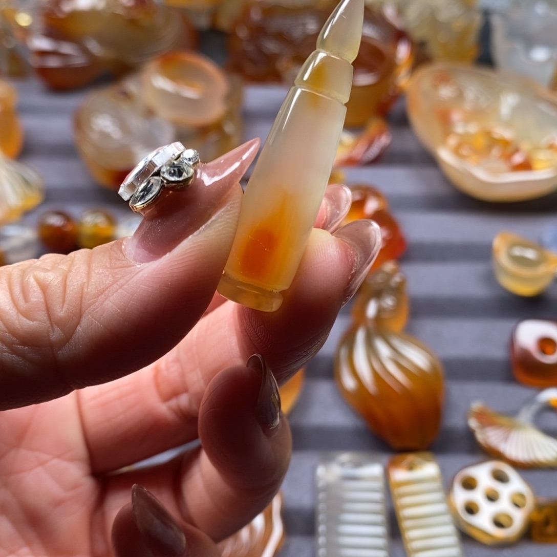 玛瑙/玉髓未镶嵌颈饰