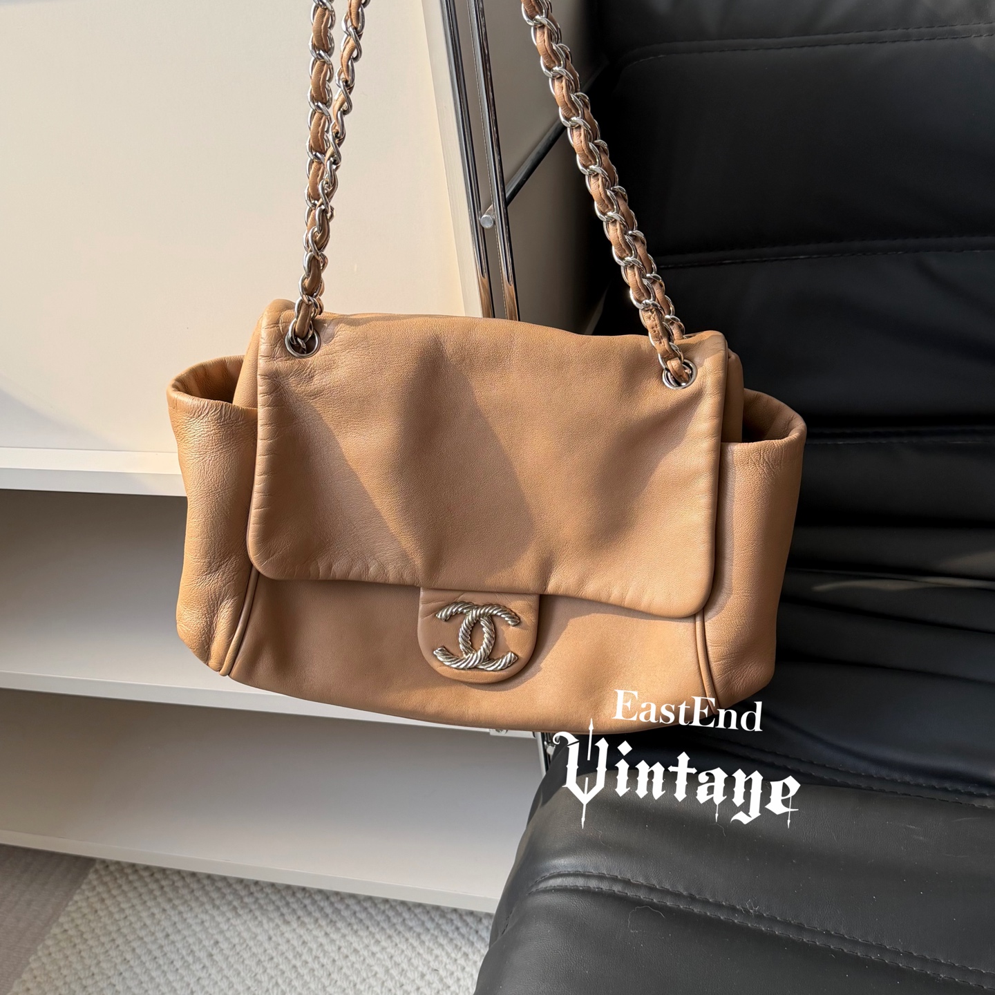 95新 Chanel/香奈儿 東区-雀木色拉丝银扣羊皮云朵hobo包/24419