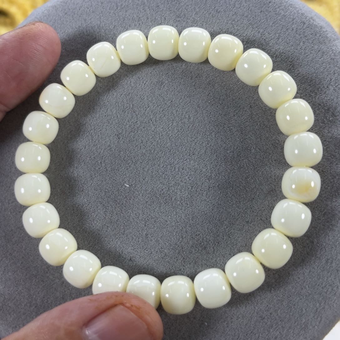 蜜蜡手串未镶嵌乌料瓷白同料