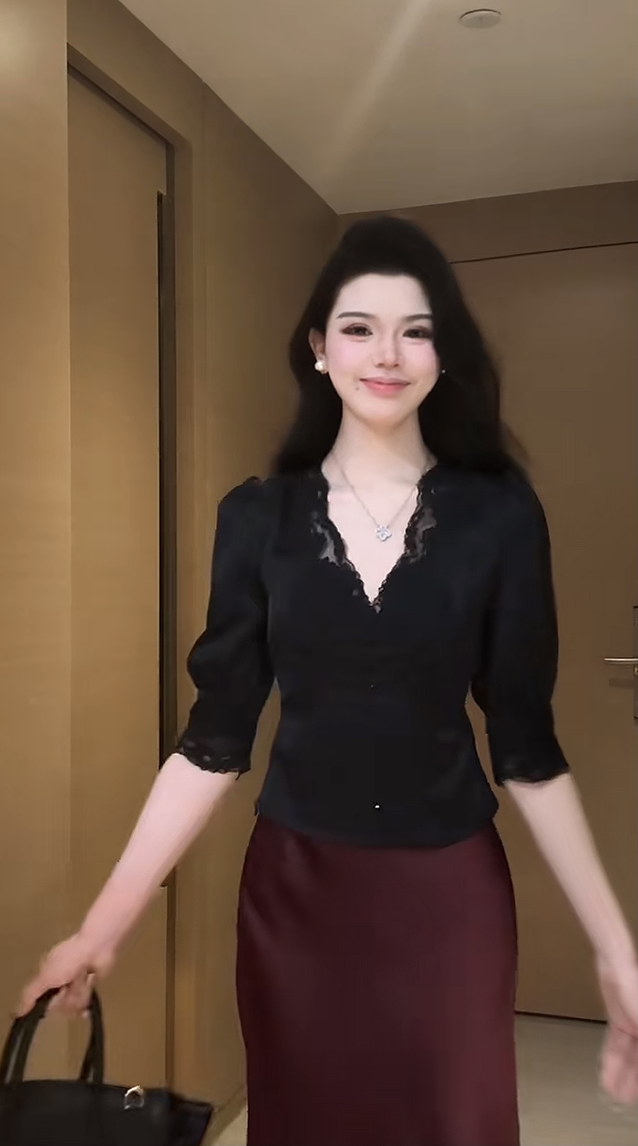 少量现货【星月故里】设计感气质时尚蕾丝上衣加半身裙套装6400款