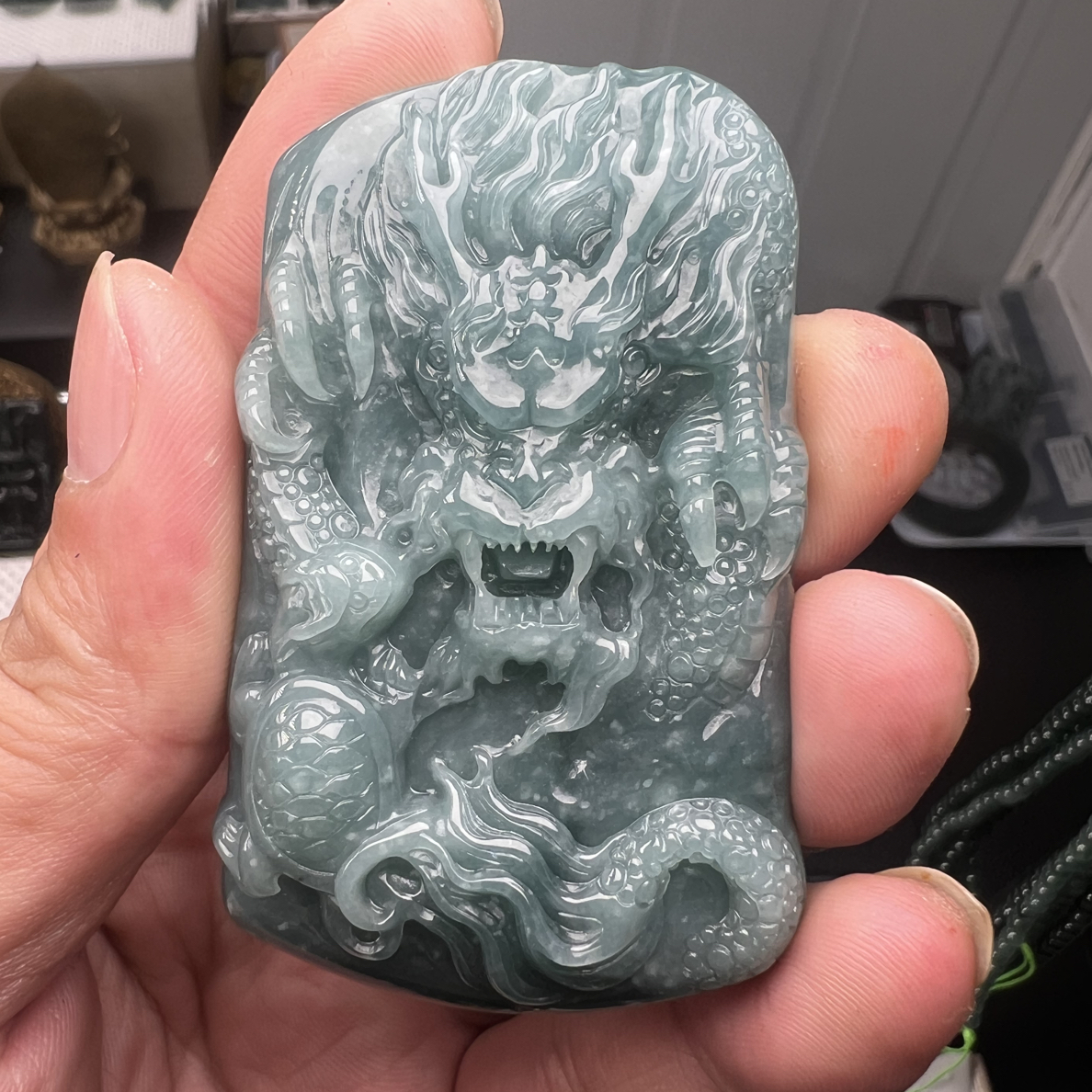 纯天然A货翡翠《龙牌》挂件