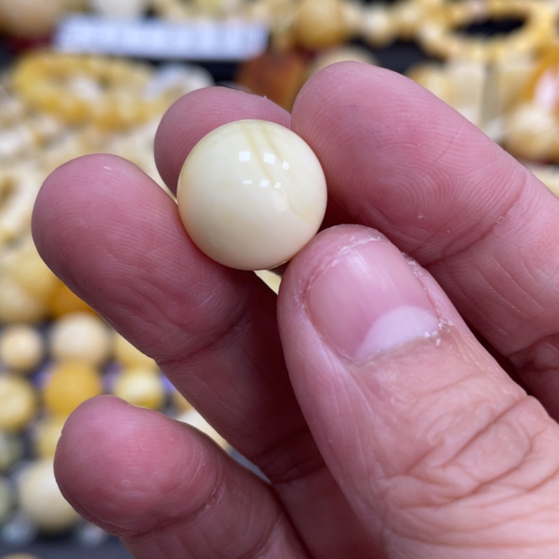 琥珀珠宝奇石未镶嵌14.8mm皮色打孔