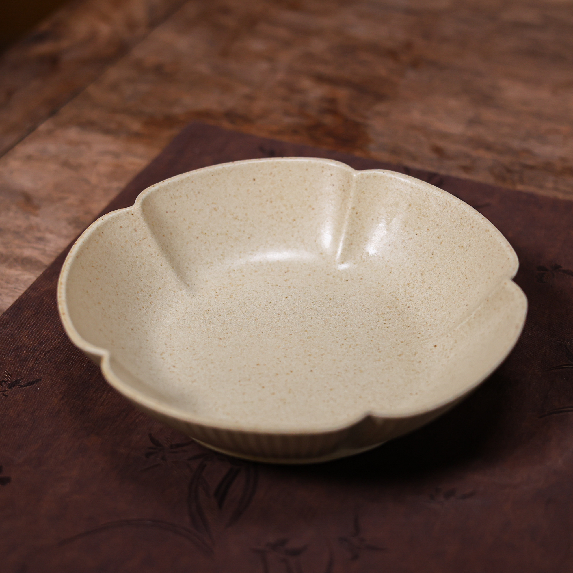 【悦生活】月白釉-花边盘 茶道配件-尺寸20.2*4.8CM(灰念0696)