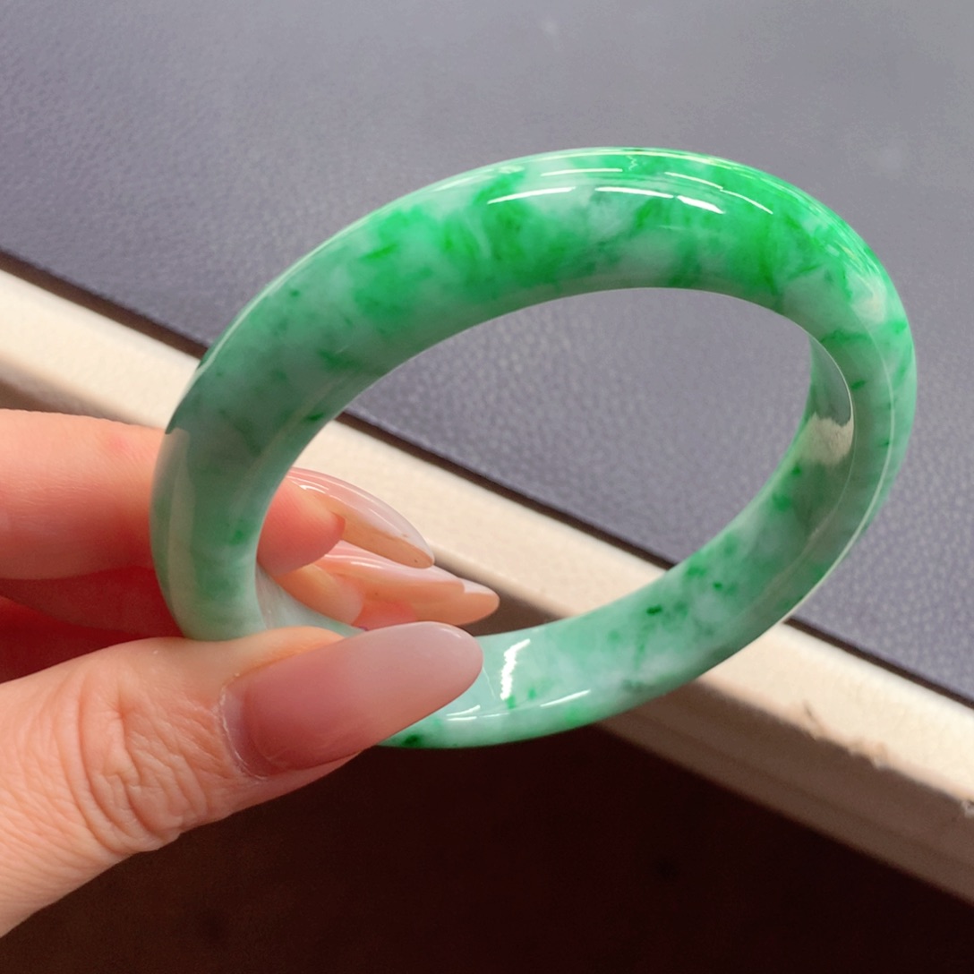 未镶嵌手镯翡翠翡翠