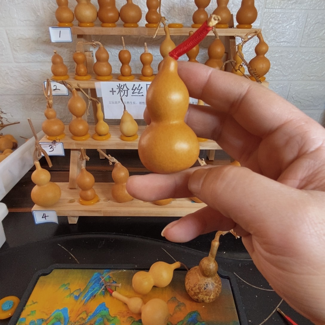 老皮手捻葫芦摆件