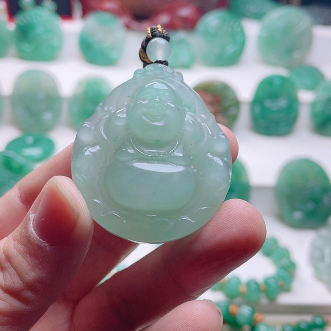 石英质玉未镶嵌颈饰