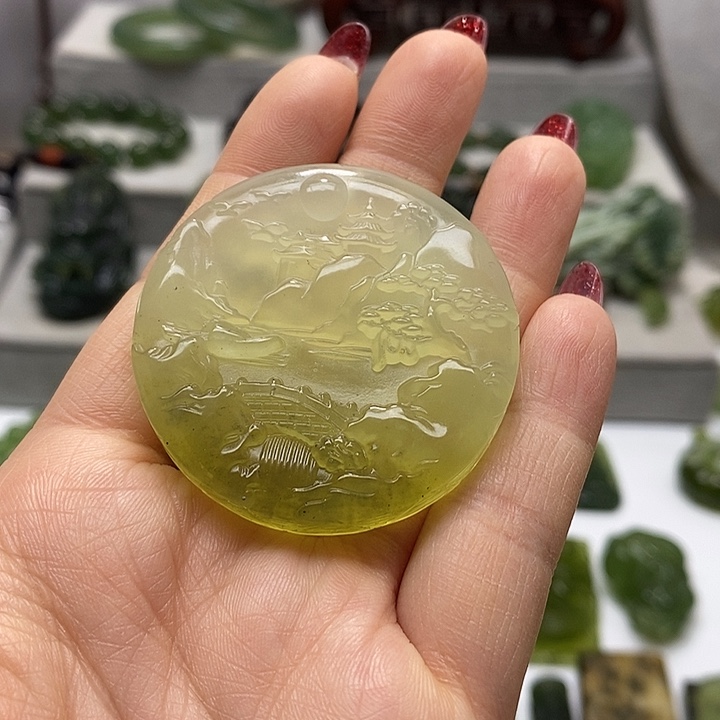 蛇纹石玉挂件未镶嵌