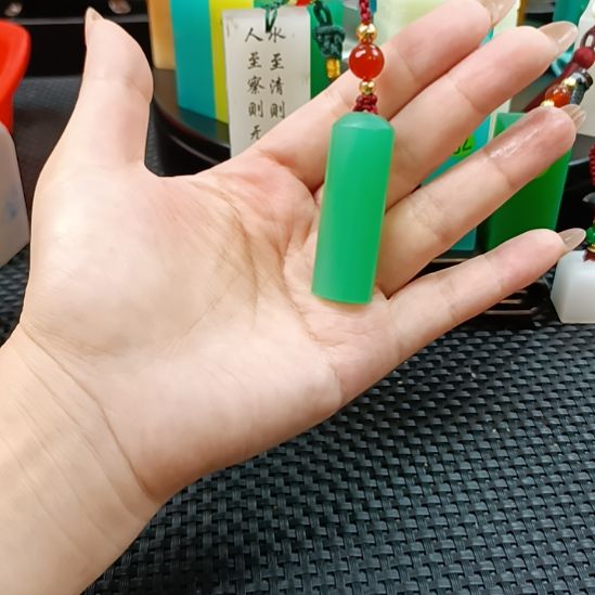 寿山石印石手把件