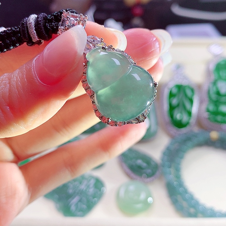 翡翠颈饰银S925镶嵌天然