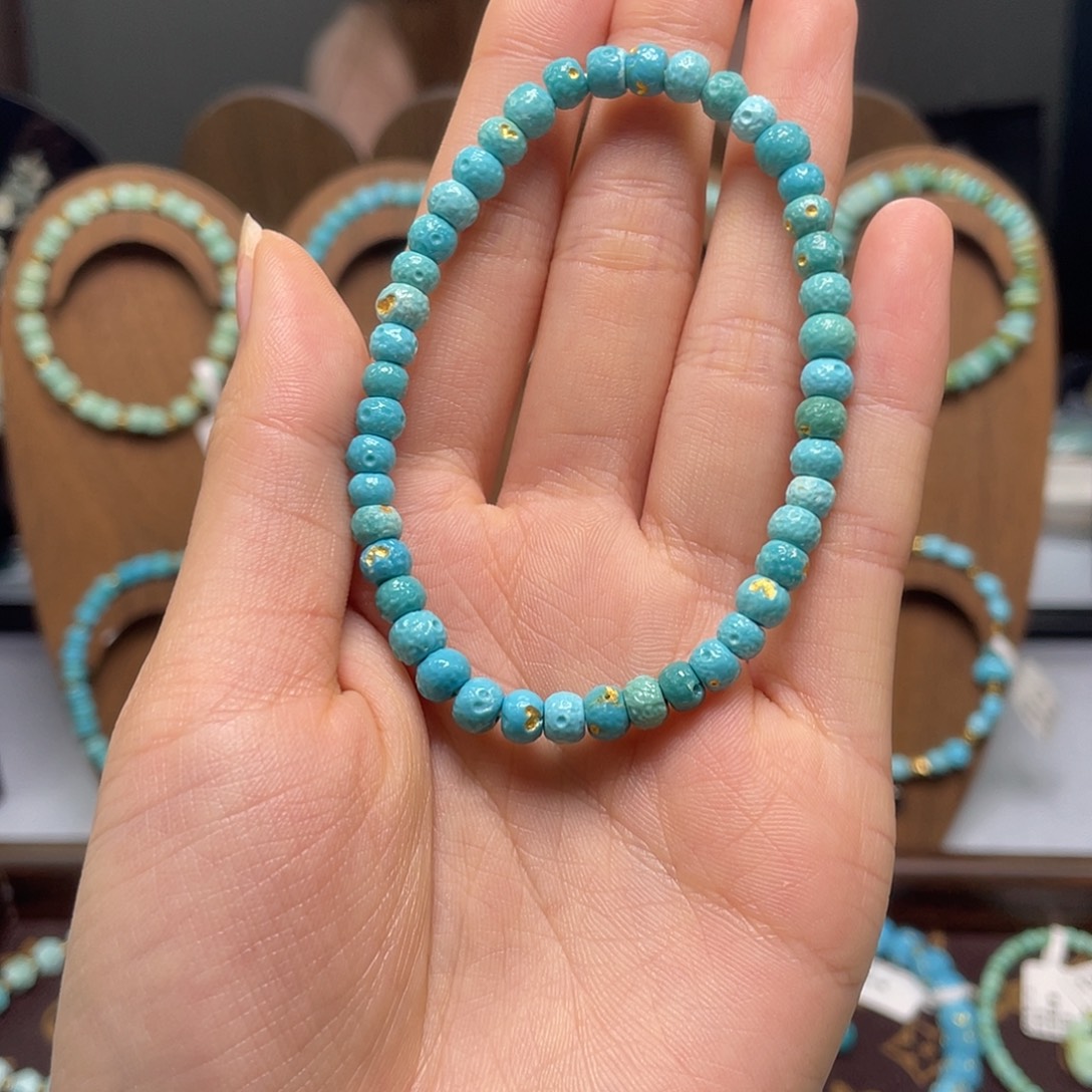 绿松石未镶嵌珠宝奇石8