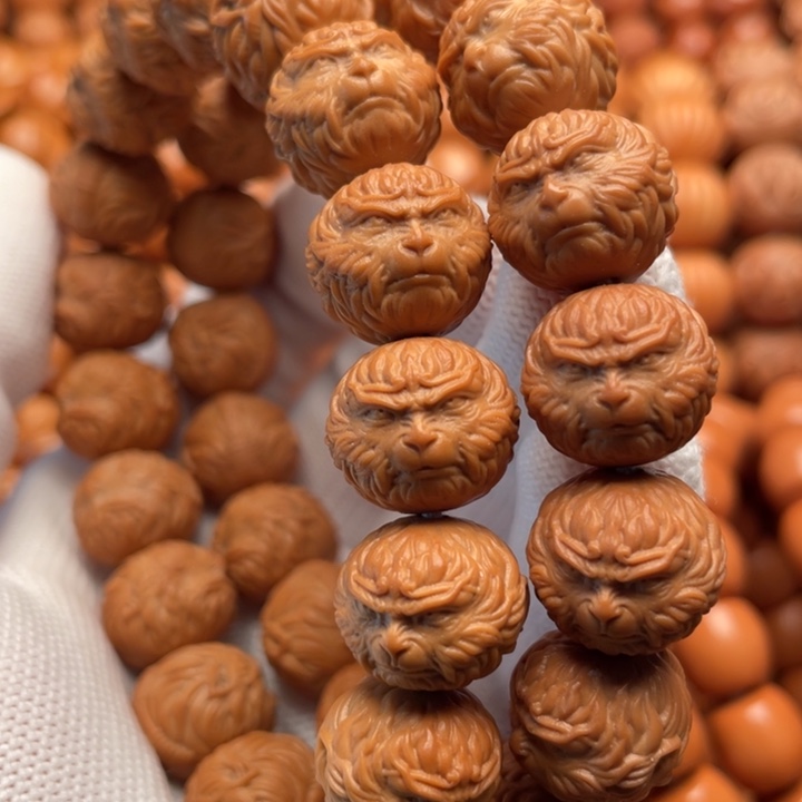 猴头核桃吊坠无**虑斗战胜佛