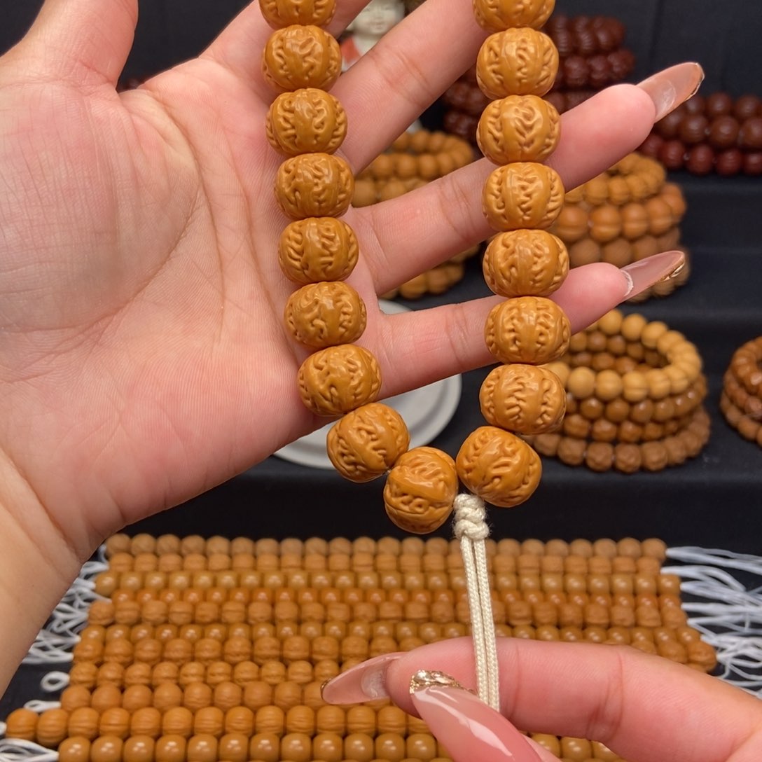 猴头核桃手串毛**ㅤ珊瑚八棱手持22颗