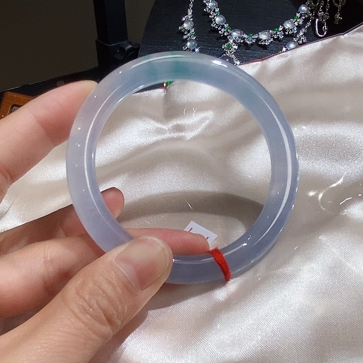 18K金镶嵌手镯翡翠