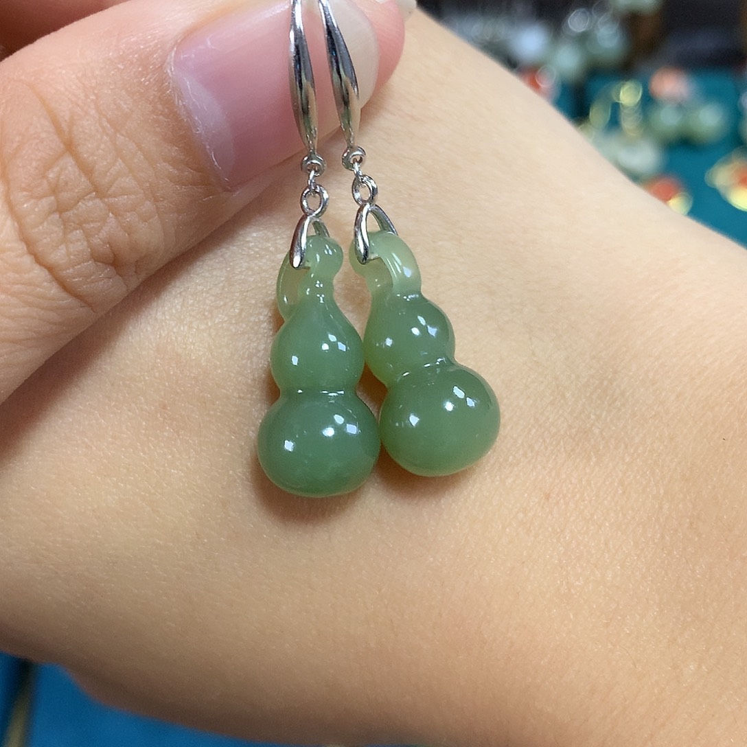 和田玉银S925镶嵌耳饰葫芦