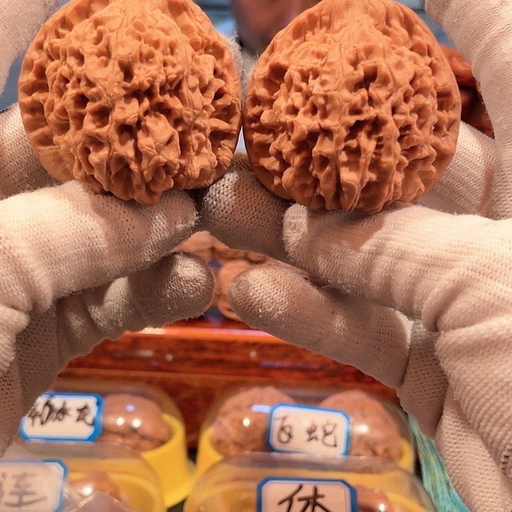 文玩核桃把件50自然醒官帽