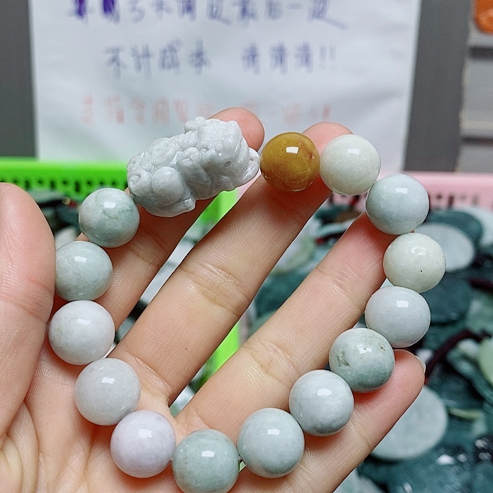 翡翠颈饰未镶嵌纯天然