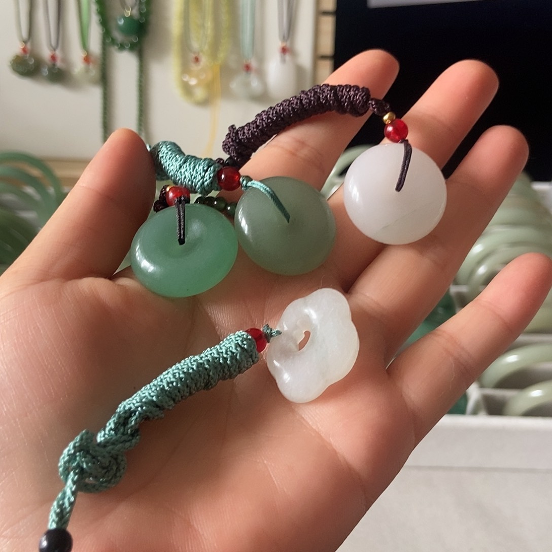 东陵石手镯未镶嵌