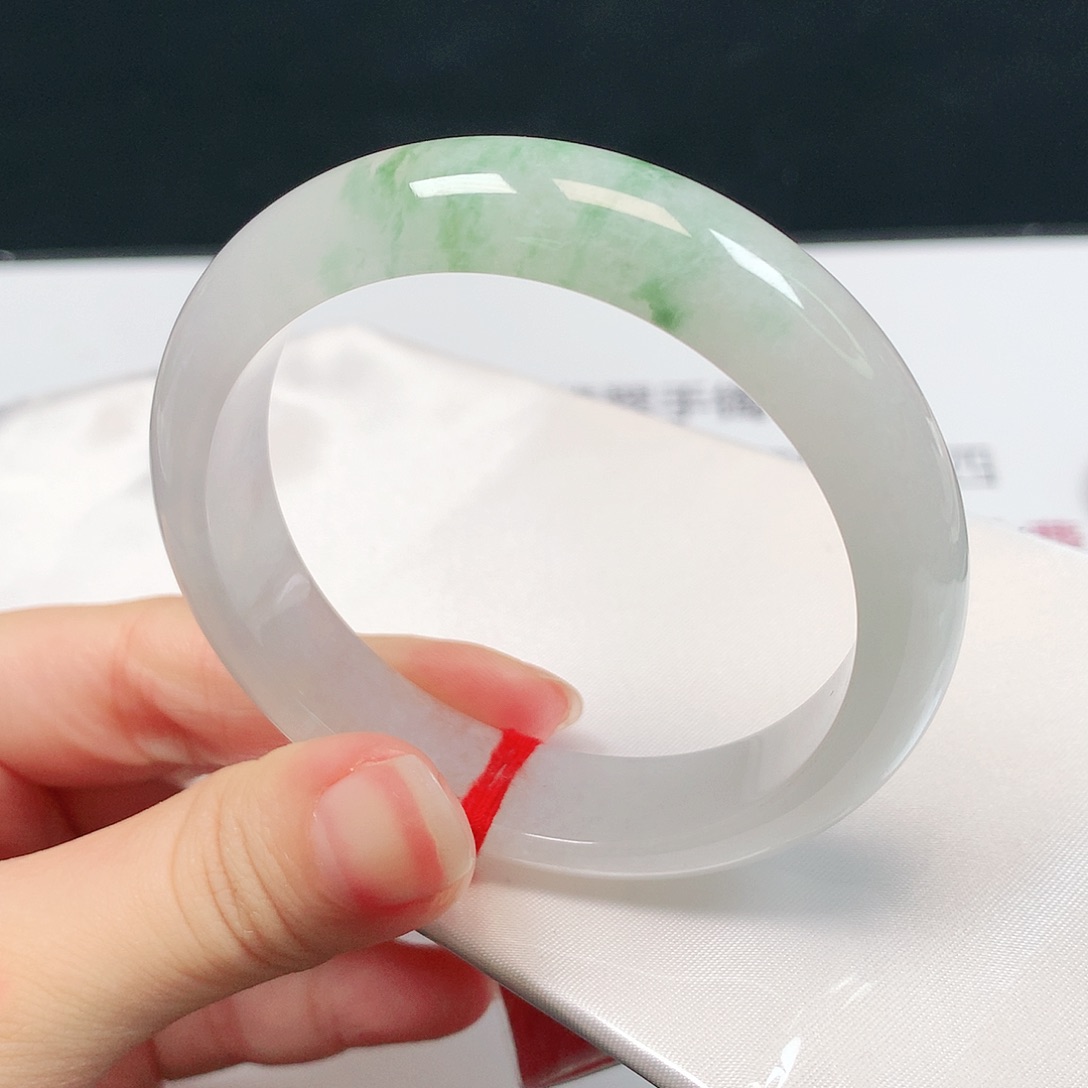 翡翠未镶嵌手镯1951