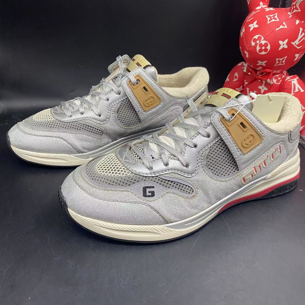 95新 GUCCI/古驰 银色亮钻复古时尚脏脏鞋43欧码cat523