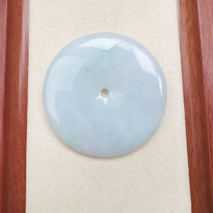 徐***翡翠未镶嵌颈饰孤品