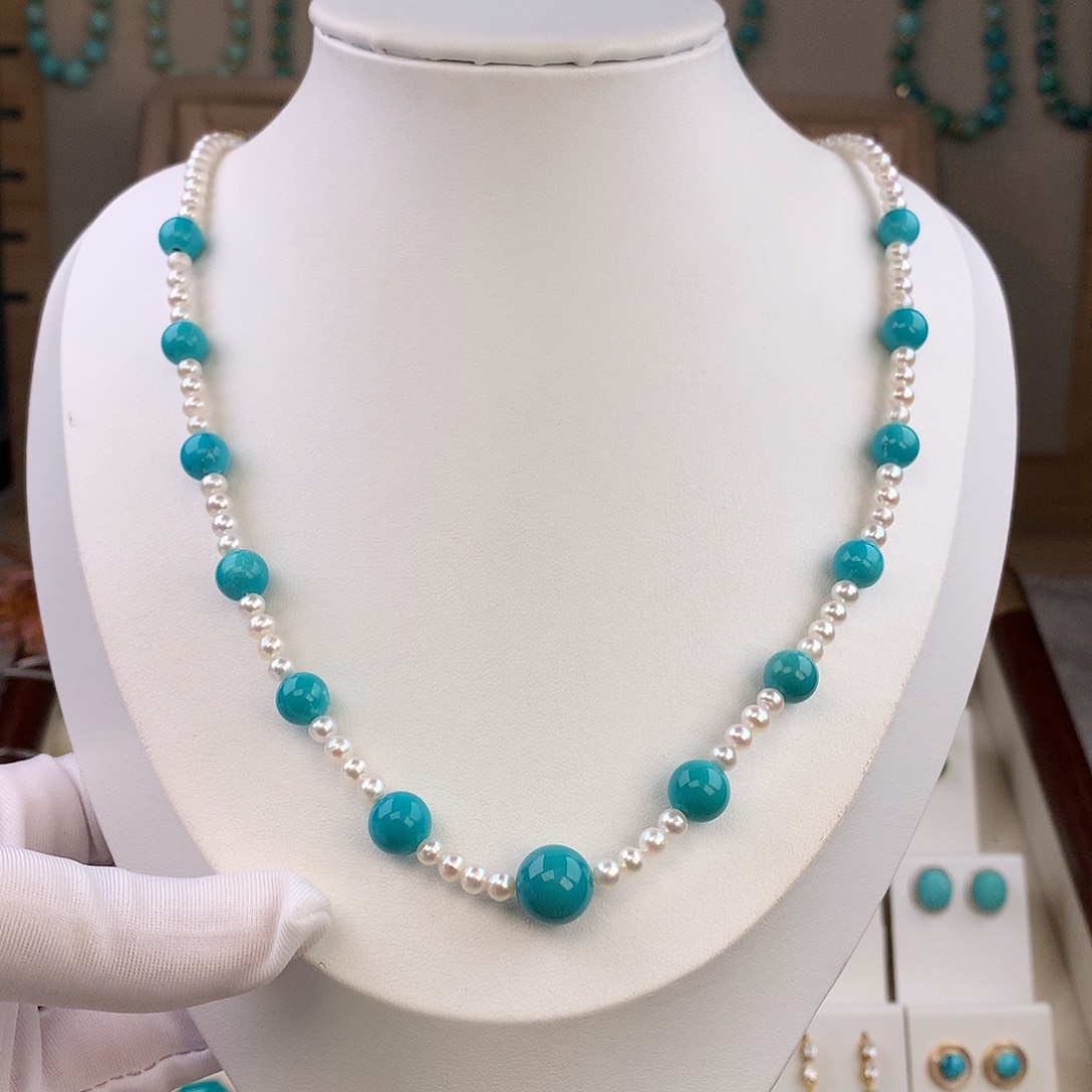 绿松石未镶嵌颈饰