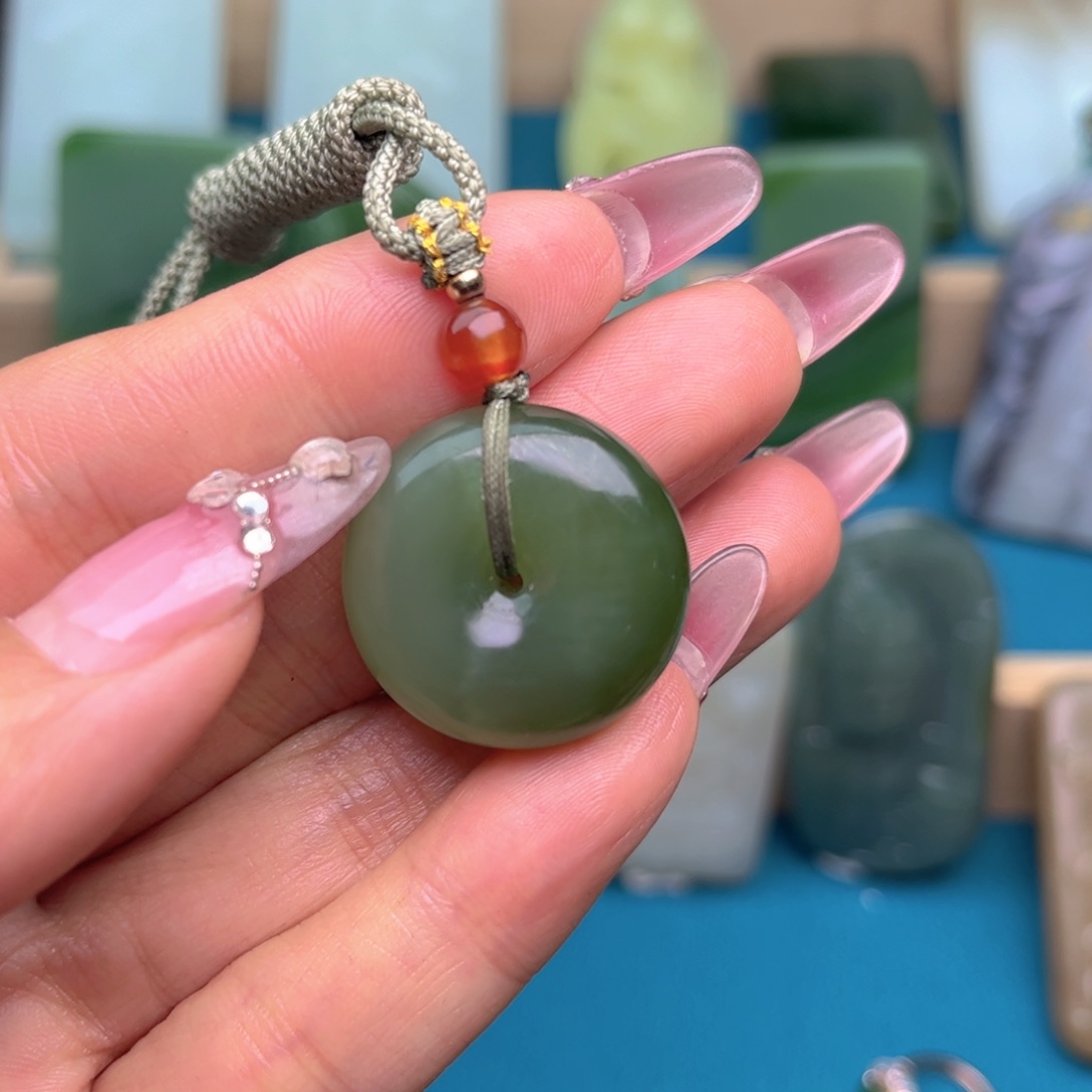 和田玉挂件未镶嵌