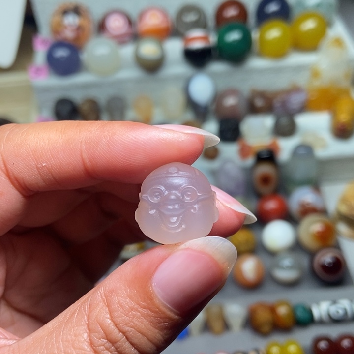 未镶嵌配珠玛瑙/玉髓原**人