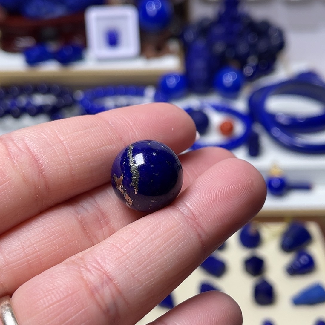 潘***啊青金石未镶嵌精品单珠15mm+