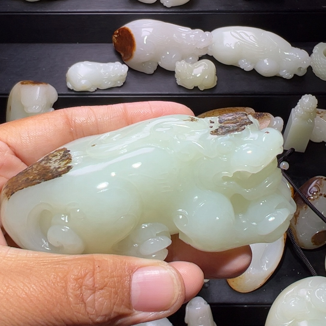 老***鹰和田玉未镶嵌颈饰