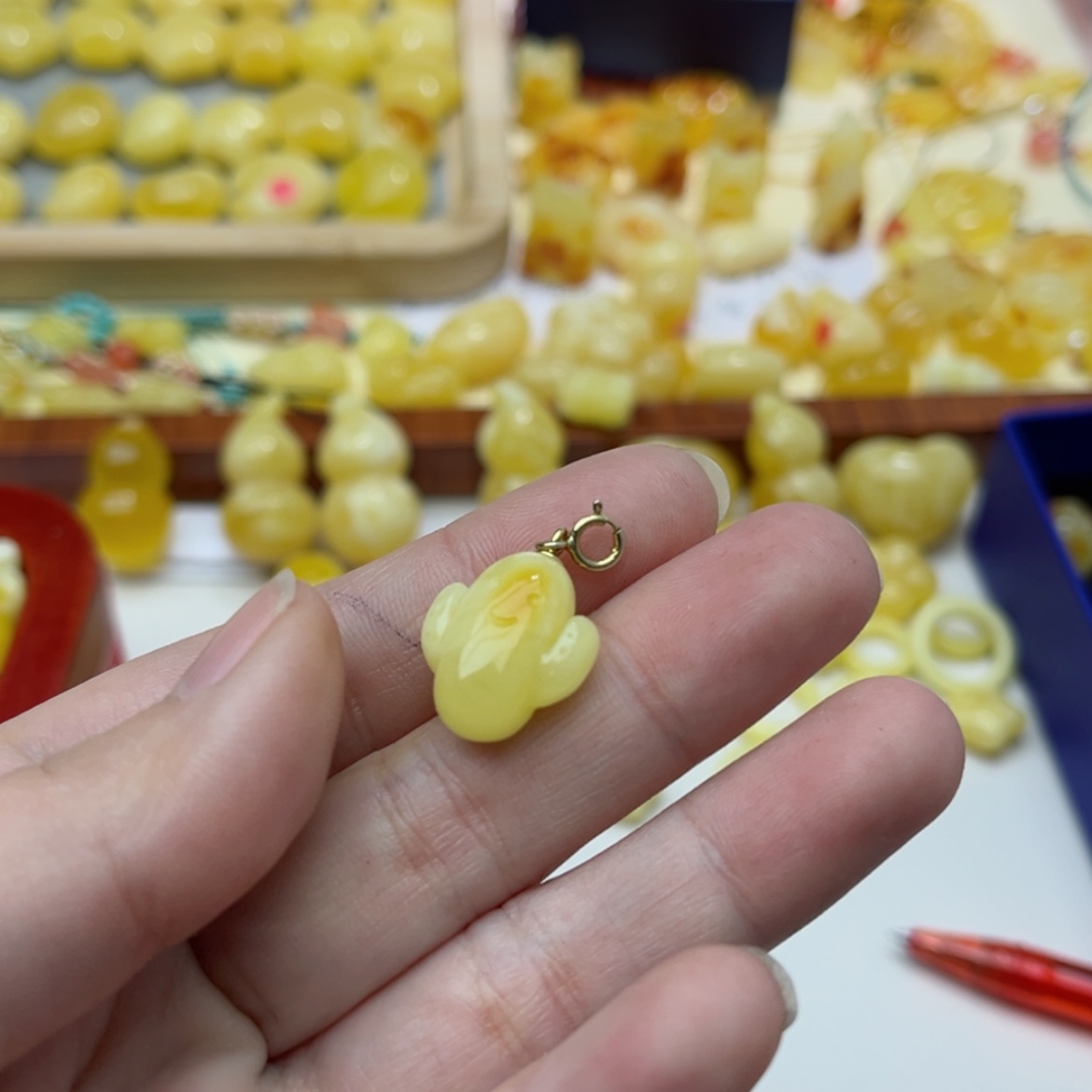 【闪购商品】蜜蜡裸石未镶嵌配饰