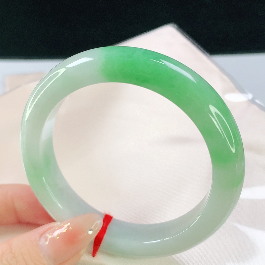 翡翠未镶嵌手镯625