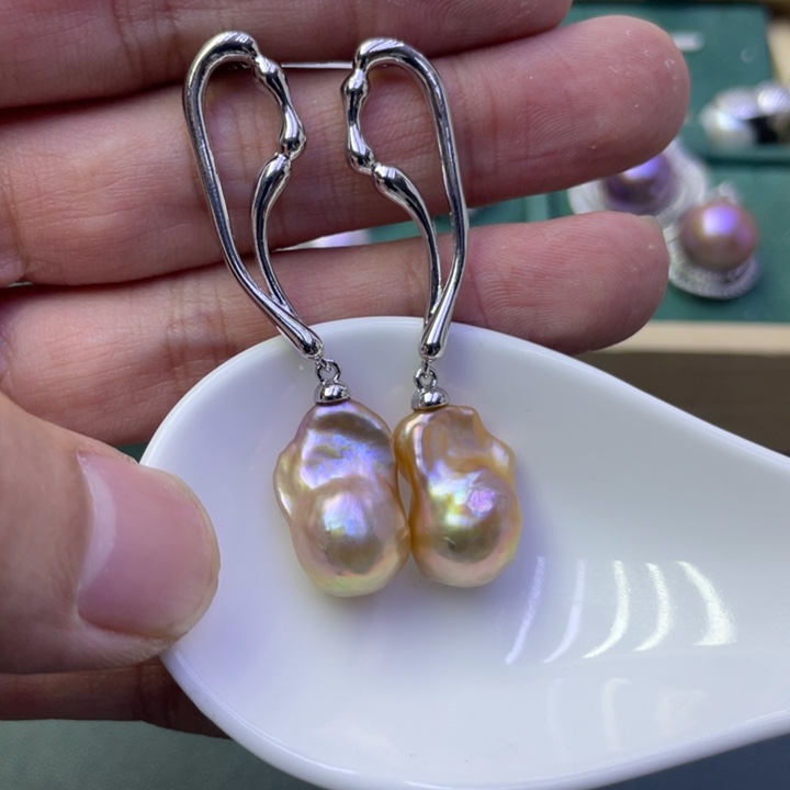 淡水珍珠耳饰合金