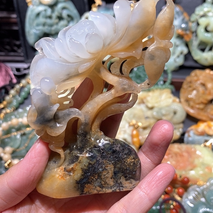蛇纹石玉摆件未镶嵌