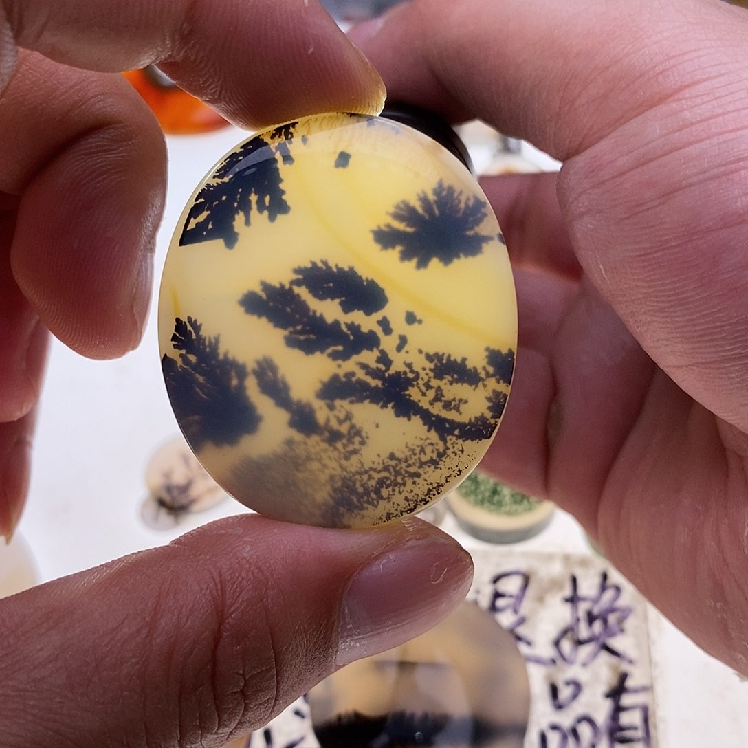 未镶嵌玛瑙/玉髓珠宝奇石