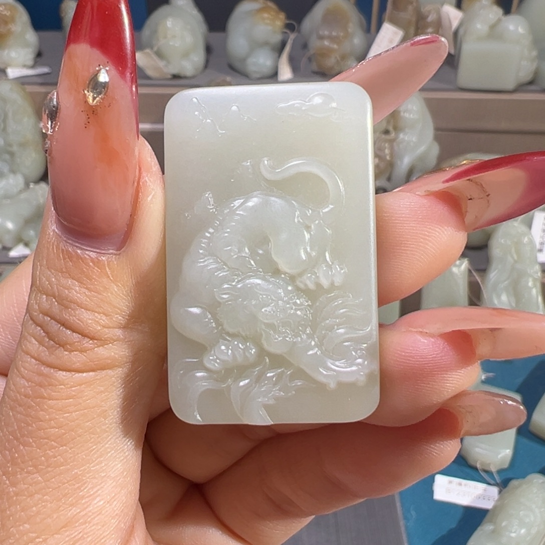 和田玉（糖玉）未镶嵌颈饰