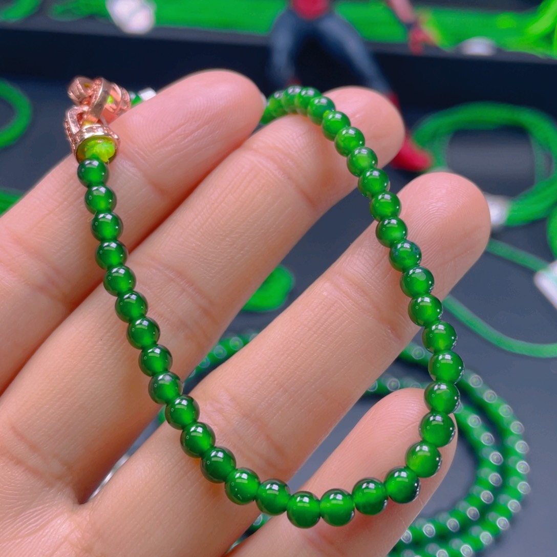 翡翠颈饰未镶嵌，1