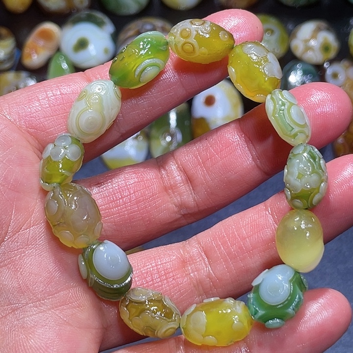 玛瑙/玉髓未镶嵌珠宝奇石