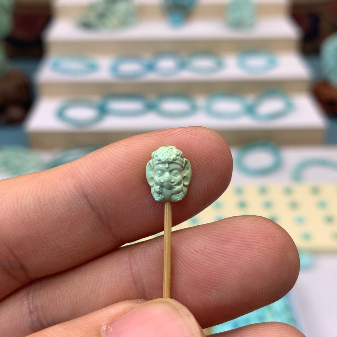 绿松石配饰未镶嵌