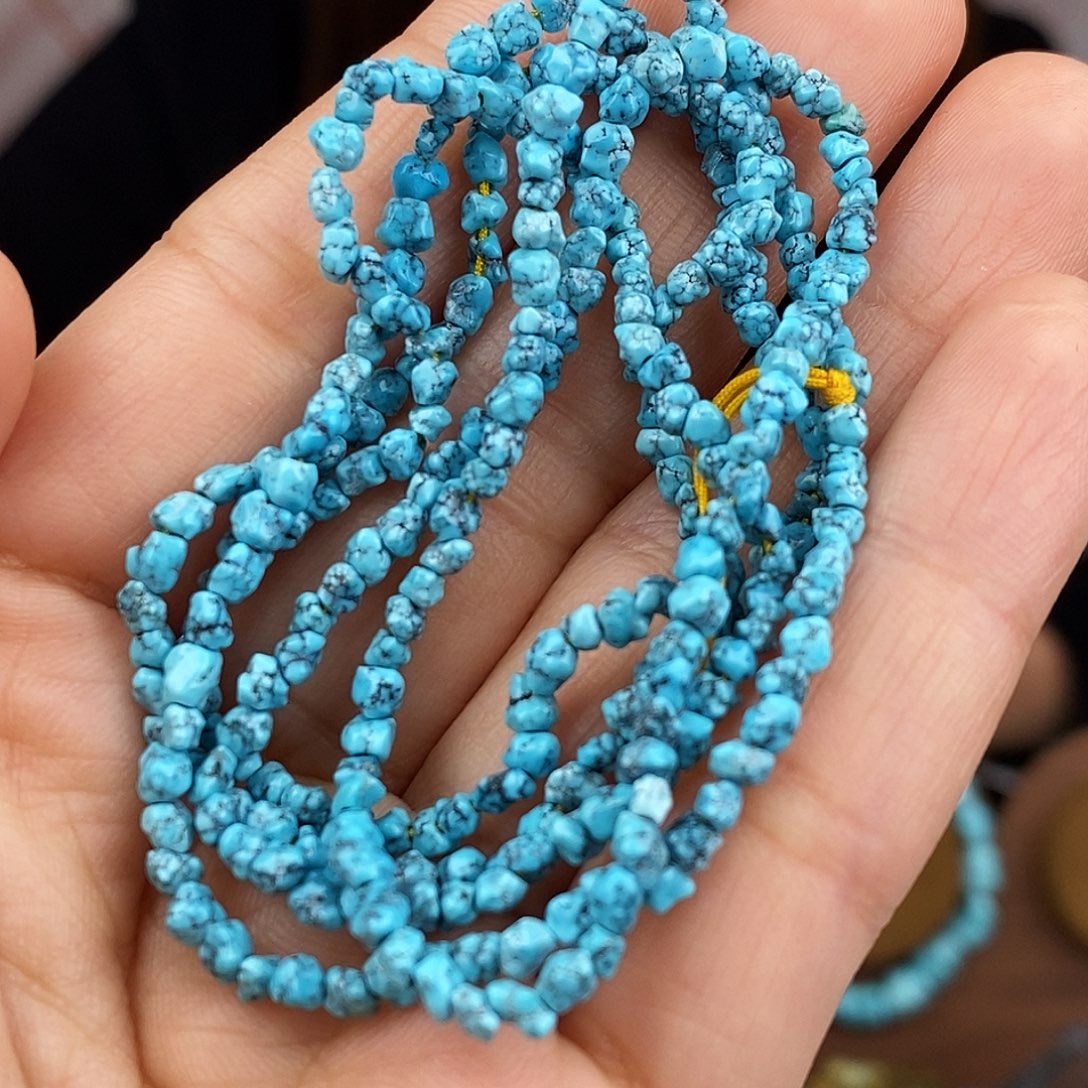 绿松石未镶嵌原矿