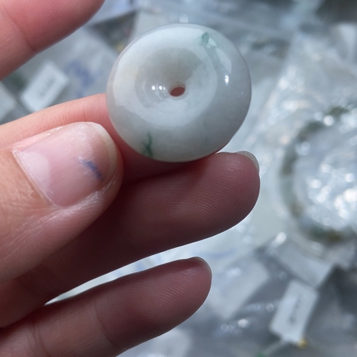 翡翠未镶嵌颈饰123
