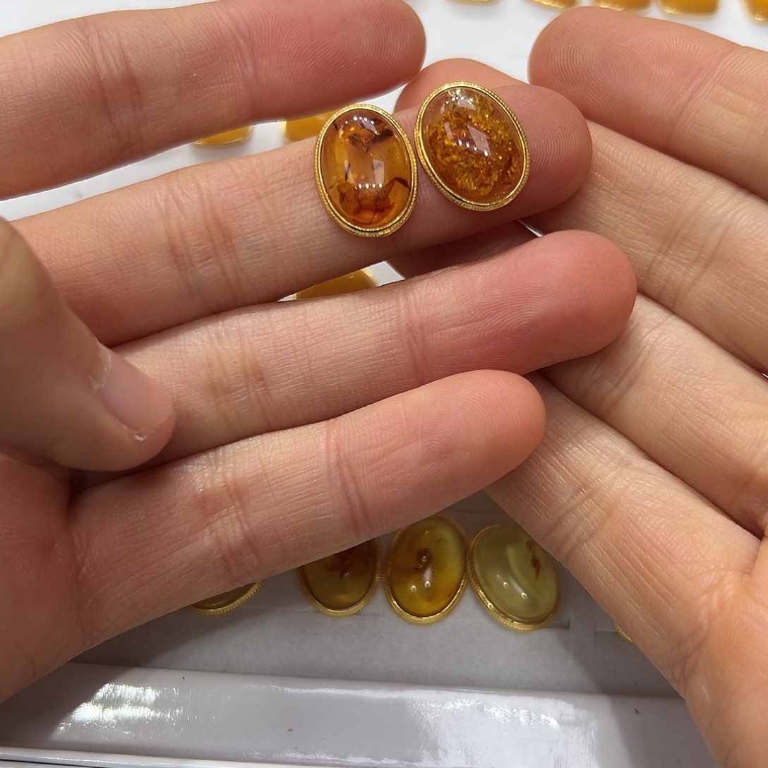 琥珀耳饰银S925镶嵌小**陈