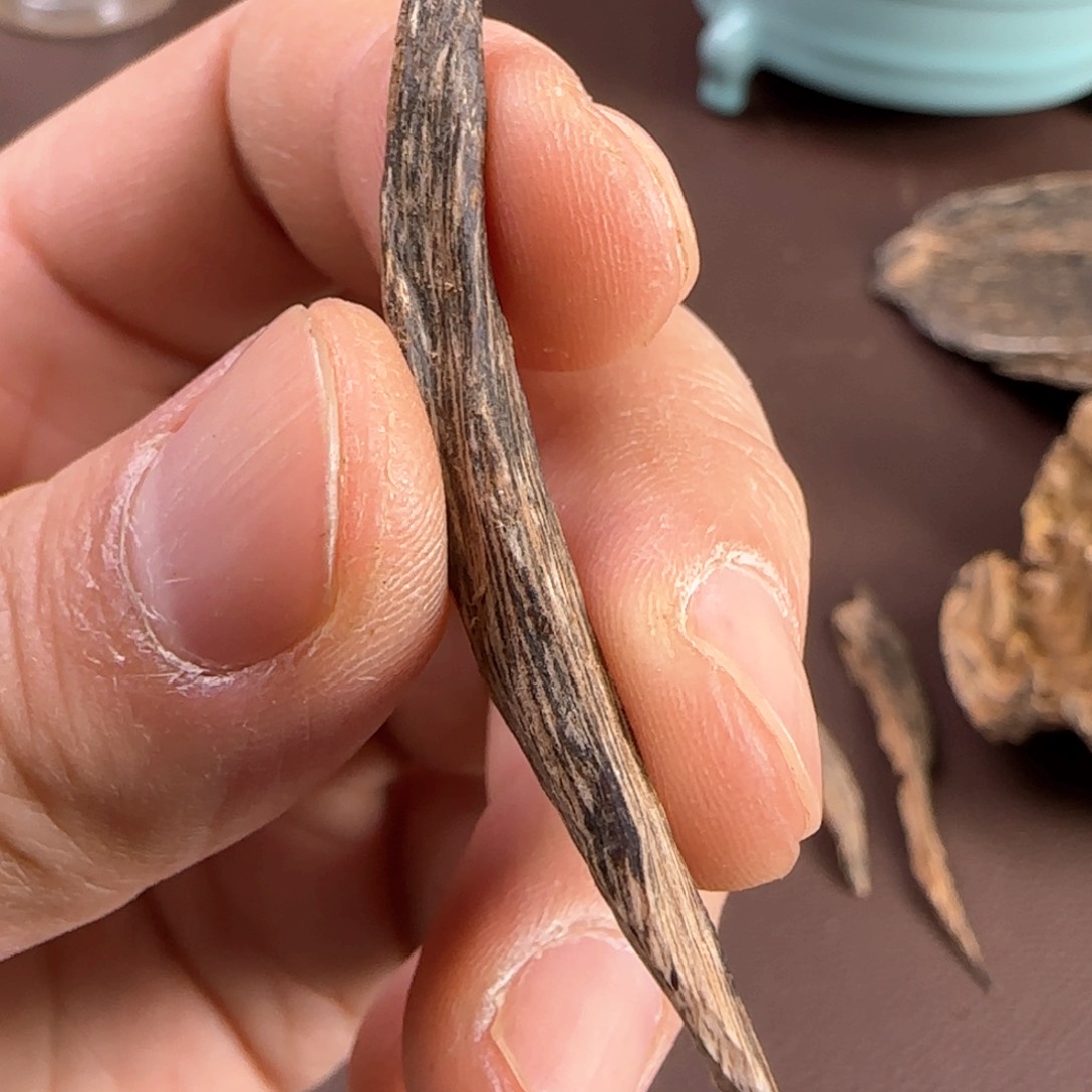 沉香摆件香港沉香根部树心油0.4克