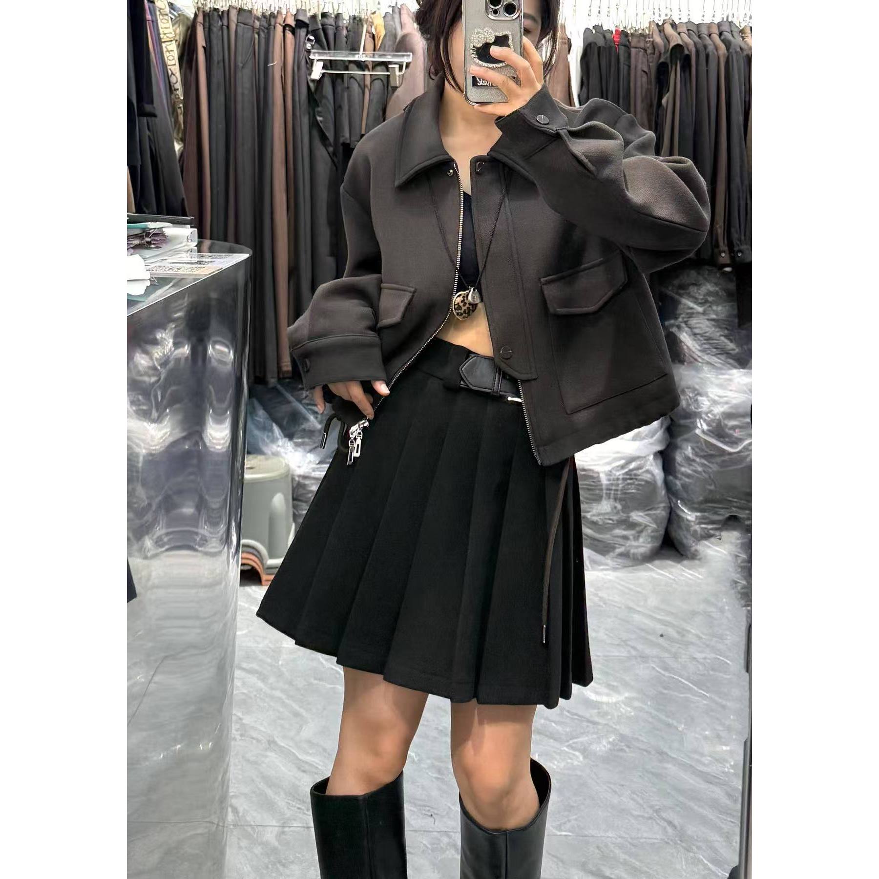 KIKI严选：251948-格格家欧洲站南油秋冬收角喷色高级感酷飒外套