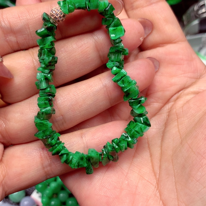 暗***香颈饰未镶嵌翡翠翡翠