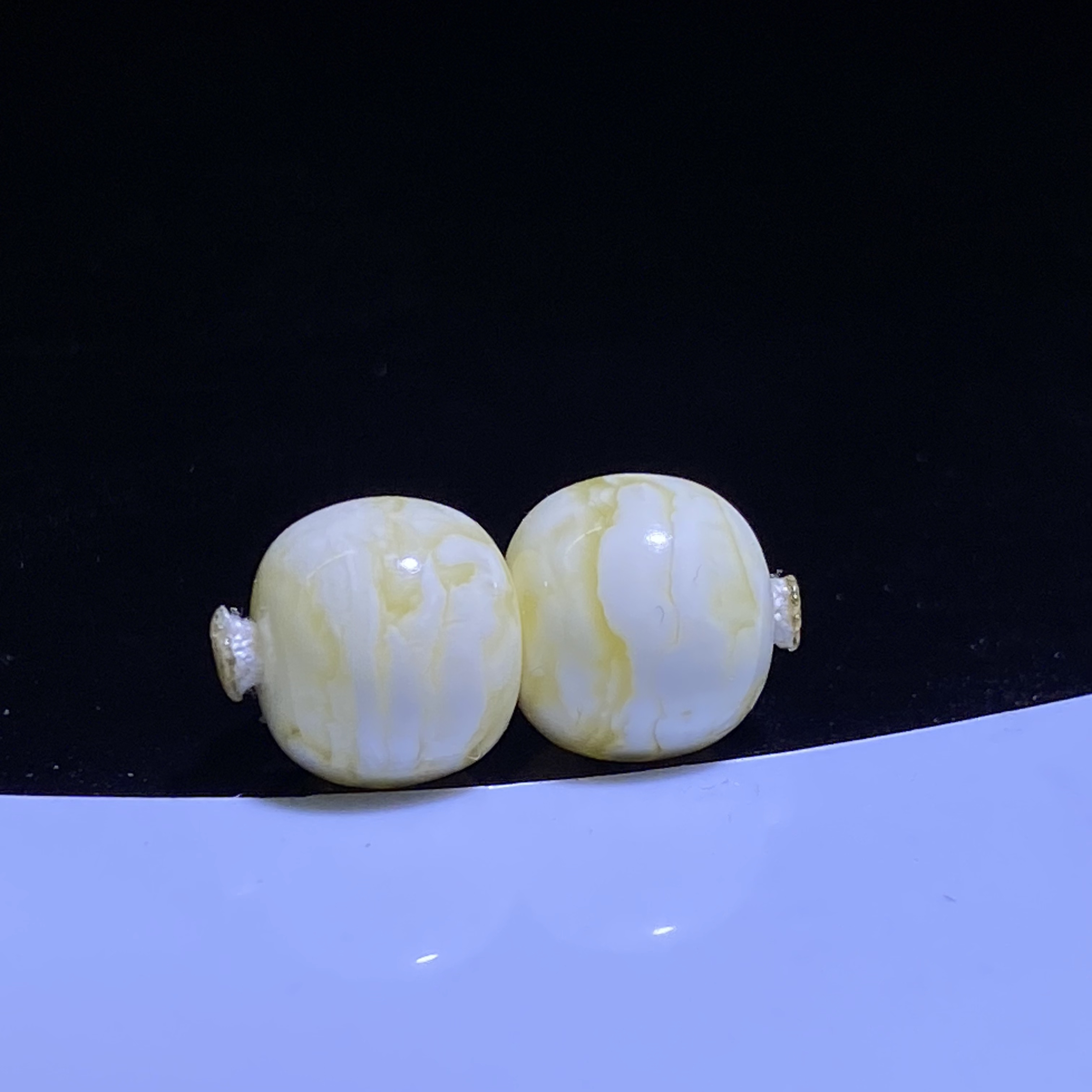 瓷白虎皮纹蜜蜡老型对珠配饰9.1mm