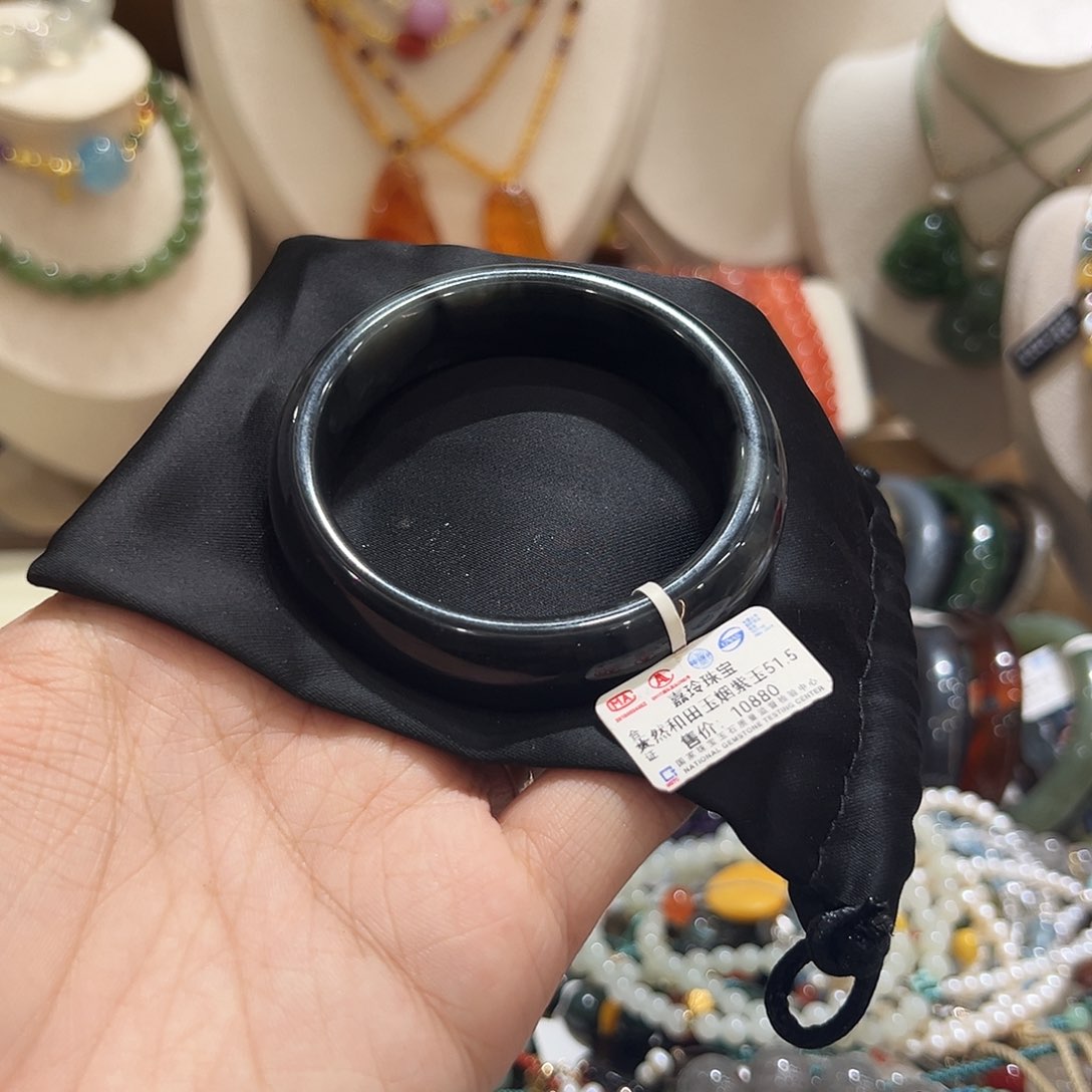 未镶嵌手镯和田玉啰**～