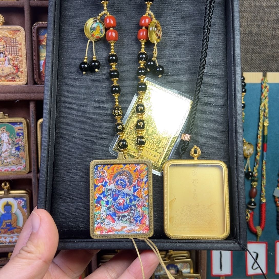 楚***香吊坠美丽动人啊好可爱