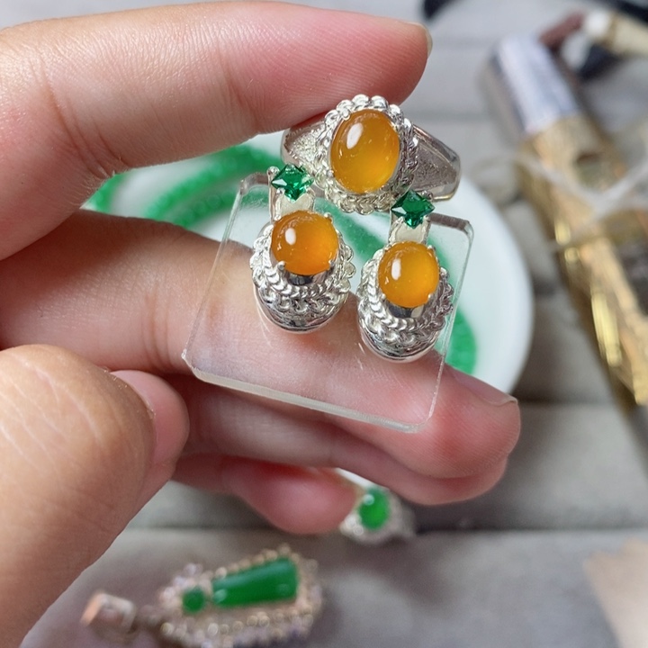 翡翠戒指未镶嵌翡翠冰种